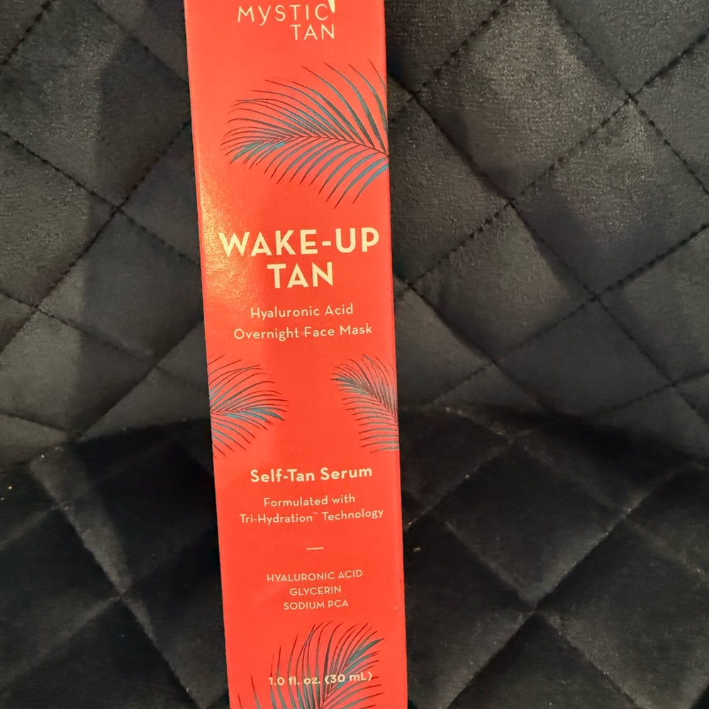 Mystic Tan Wake-Up Tan Self-Tan Serum - Coral Red box